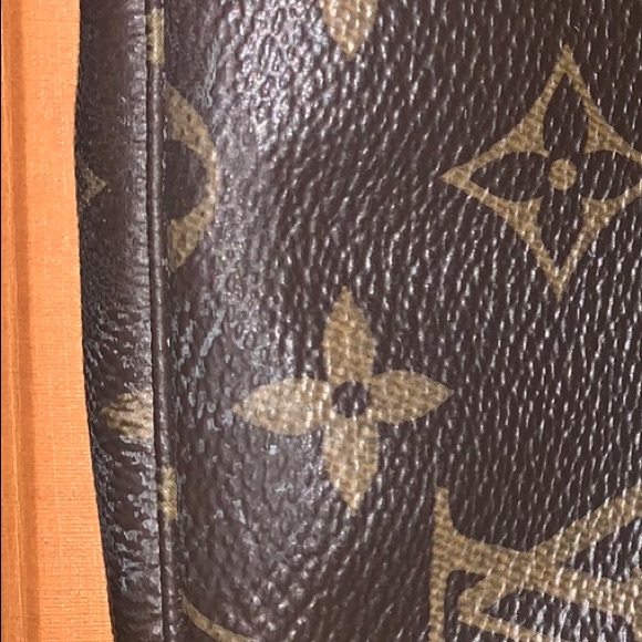 Authentic LOUIS VUITTON Monogram Mini Pochette Bag - Picture 7 of 10